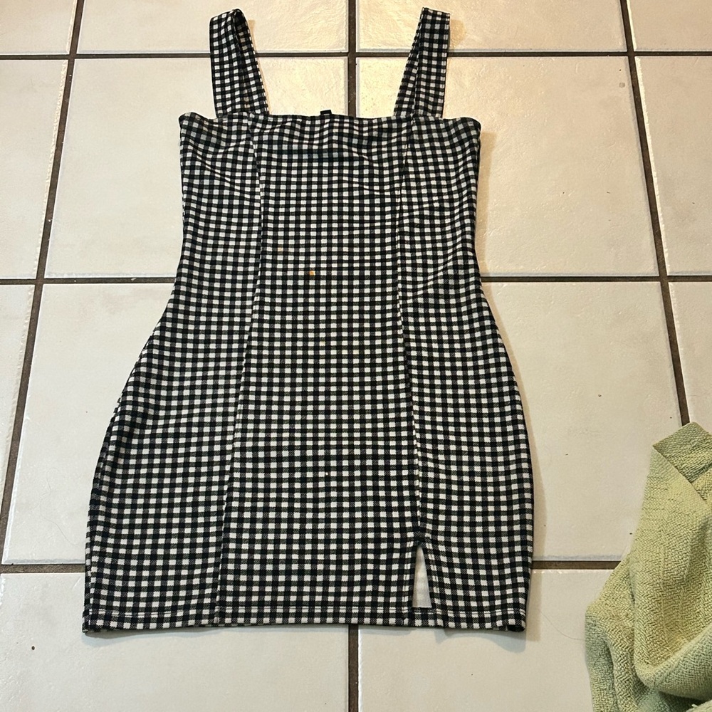 Summer dress with slit on the side size small